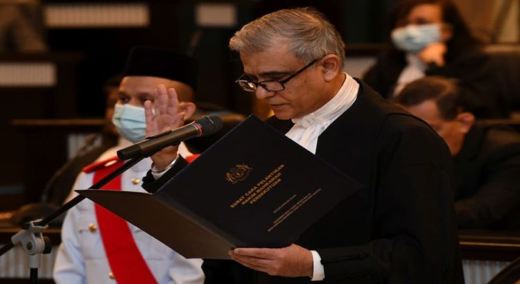 Debat Kewenangan Hakim Federal