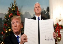 Demokrat Gugat Trump atas Perintah Eksekutif Pemilu