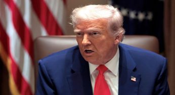 Trump Puji Ekonomi di Michigan, Publik Makin Skeptis