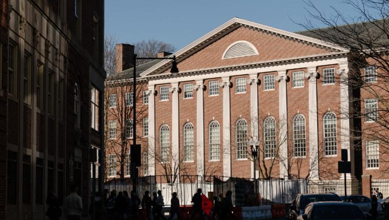 Harvard Serahkan Foto Budak ke Museum demi Keadilan Historis