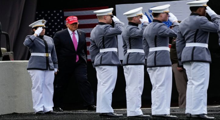 Trump Kritik DEI dan NATO dalam Pidato di West Point: Sorotan pada Visi Militer dan Isu Politik