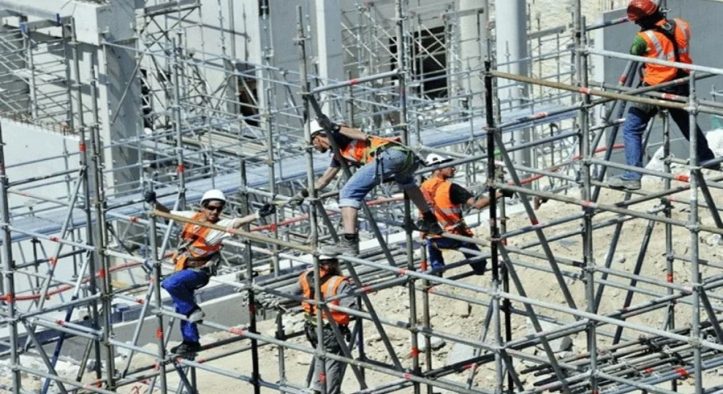 Penggerebekan ICE Ganggu Konstruksi dan Krisis Tenaga Kerja