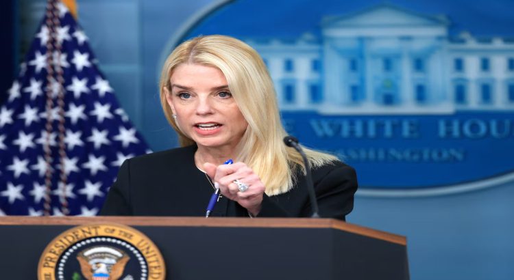 Departemen Kehakiman AS Pertimbangkan Berbagi Data Pemilih untuk Investigasi Kriminal