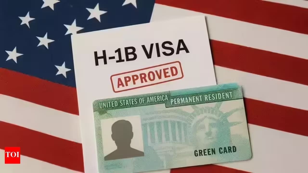 Trump Terapkan Biaya Baru Rp1,6 Miliar untuk Visa H-1B Pekerja Asing